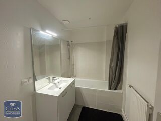  Appartement � louer 4 pi�ces 79 m�