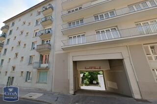  Parking / Garage � louer 