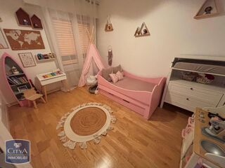  Appartement à louer 3 pièces 85 m²