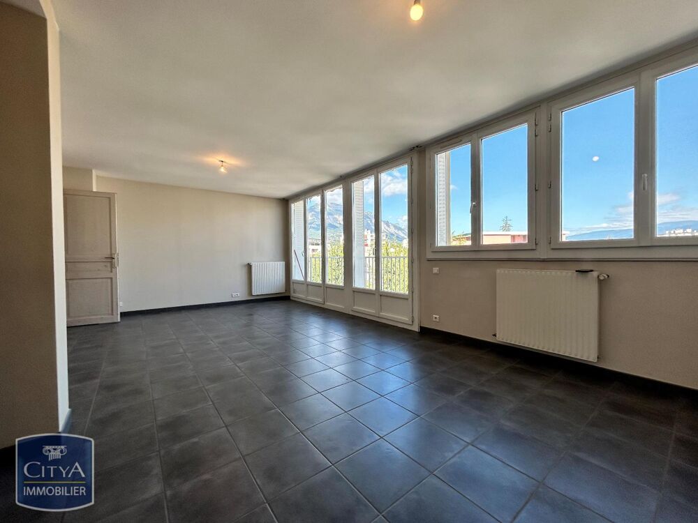 À LOUER : Appartement T3 situé à Grenoble, dans le quart....