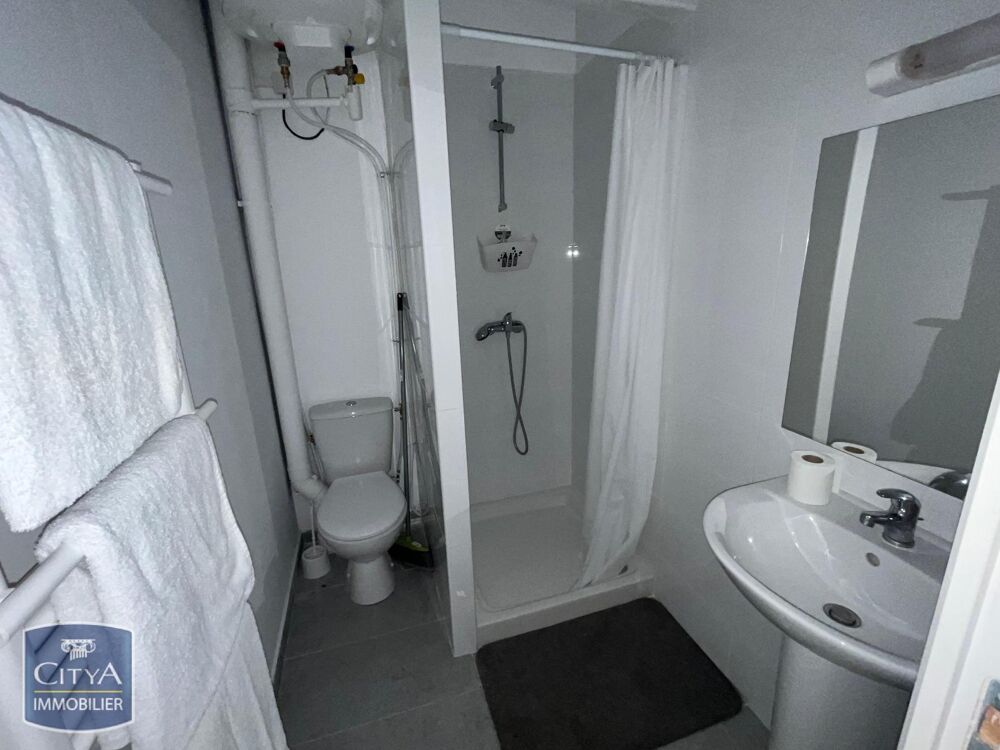 À LOUER Nous vous proposons un appartement T2 situé à De....