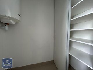  Appartement à louer 4 pièces 80 m²