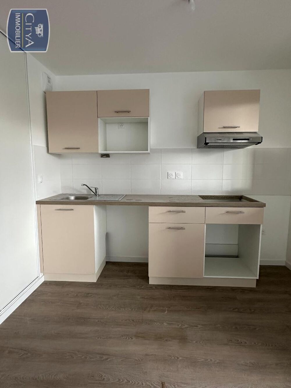 location Appartement - 4 pièce(s) - 93 m² Caen (14000)