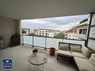  Appartement à louer 3 pièces 74 m²