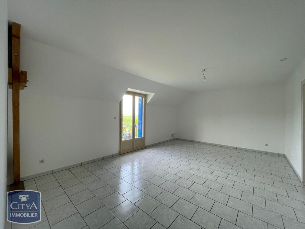 À LOUER : Appartement T3 situé à Herbault, dans le dépar....