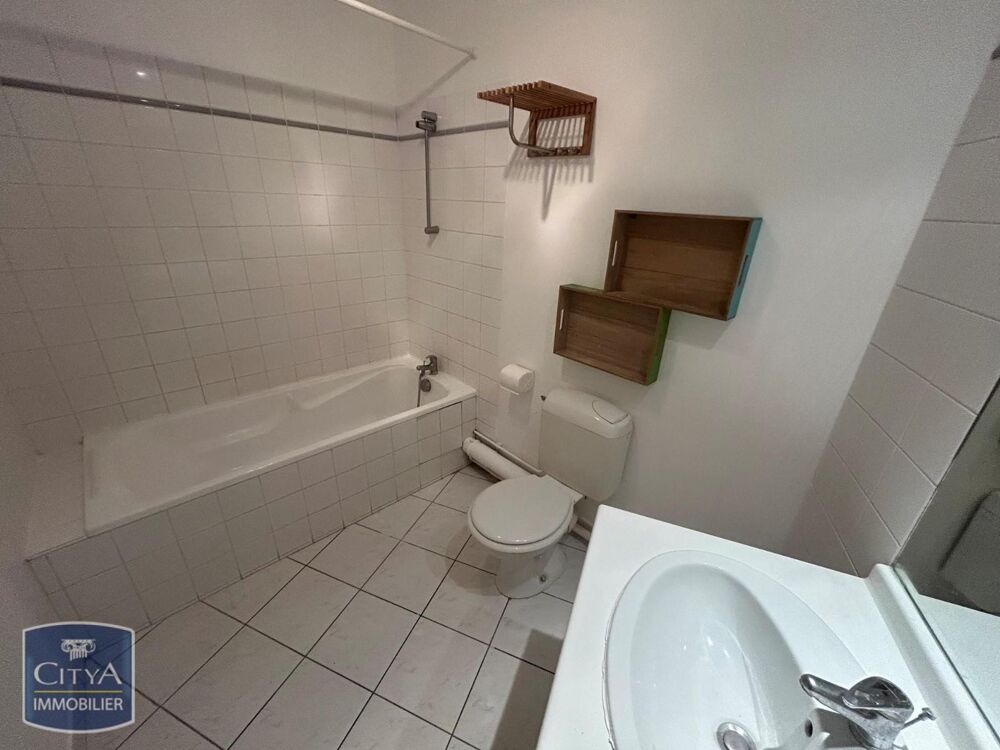 À LOUER : Appartement T1 situé à Châteauroux, dans le co....