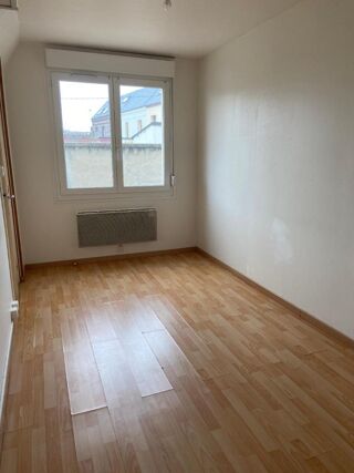  Appartement à louer 2 pièces 33 m²