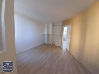  Appartement à louer 4 pièces 64 m²