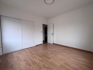  Appartement � louer 5 pi�ces 151 m�