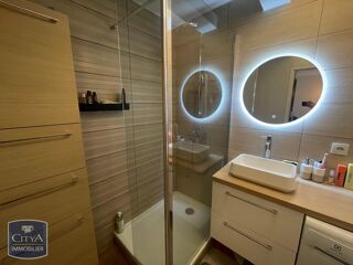  Appartement à louer 2 pièces 50 m²