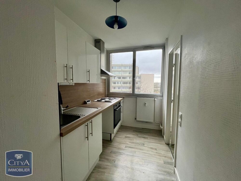 À LOUER : Appartement rénové T4 situé à Lille. L'apparte....