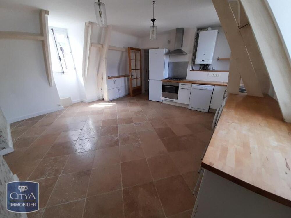 À LOUER : Appartement T3 à Chinon, situé dans un cadre a....