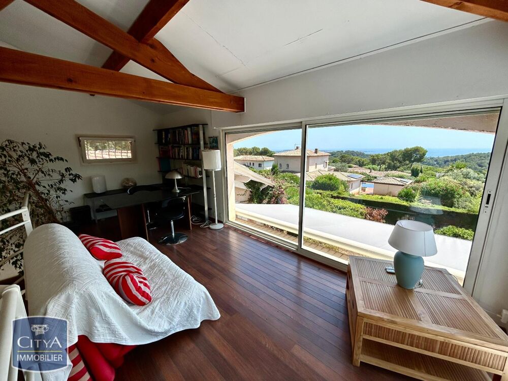 location Villa - 6 pièce(s) - 181 m² Antibes (06600)