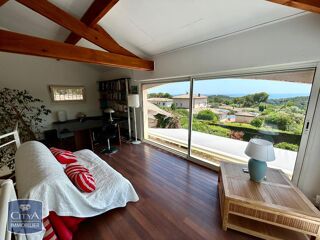  Villa à louer 6 pièces 181 m²