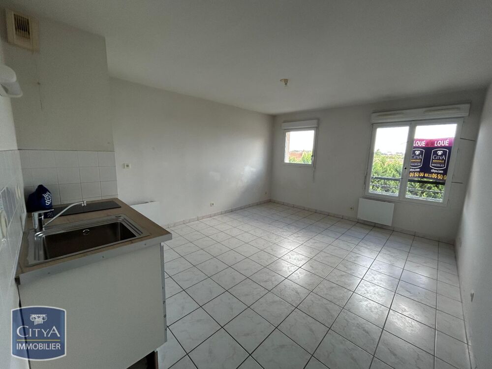 location Appartement - 1 pièce(s) - 27 m² Saint-Quentin (02100)
