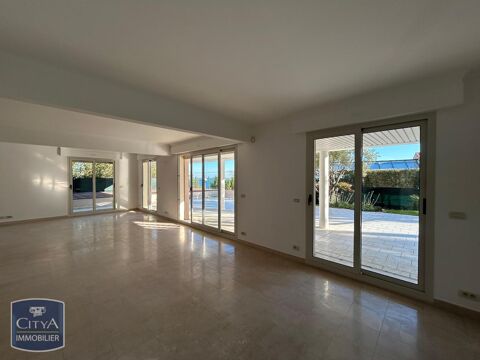  Appartement � louer 5 pi�ces 215 m� Cannes