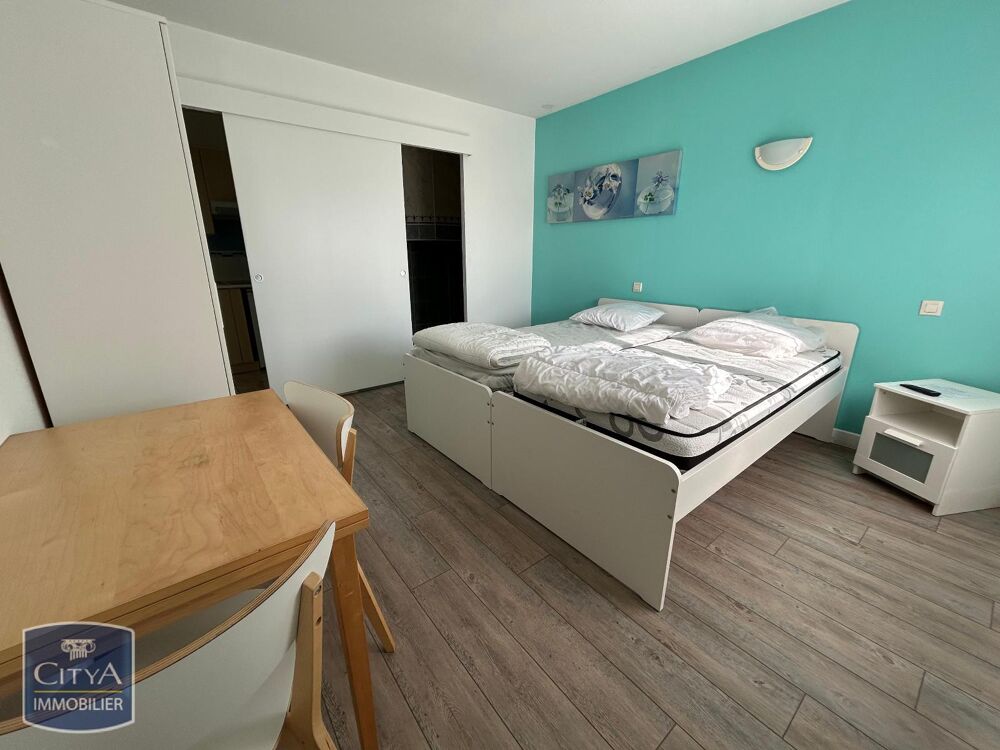 À LOUER : STUDIO, PARKING, EAU CHAUDE, EAU FROIDE, CHAUF....