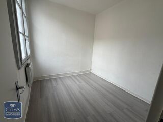  Appartement à louer 2 pièces 63 m²