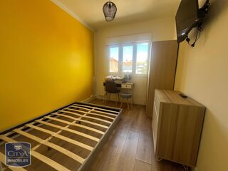  Appartement à louer 5 pièces 81 m²