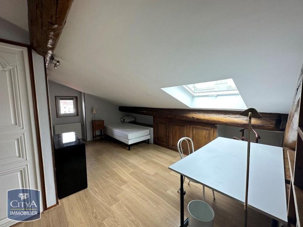 À LOUER : Appartement rénové T2 situé en hyper centre de....