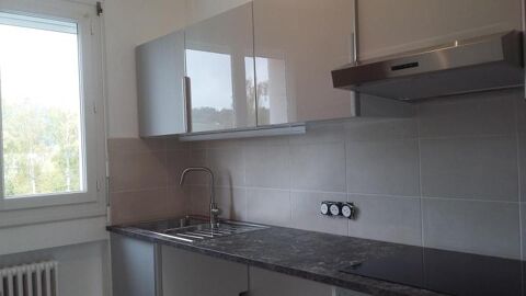   Location Appartement Appartement - 4 pièce(s) - 66 m²