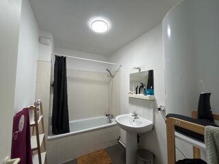  Appartement à louer 4 pièces 90 m²