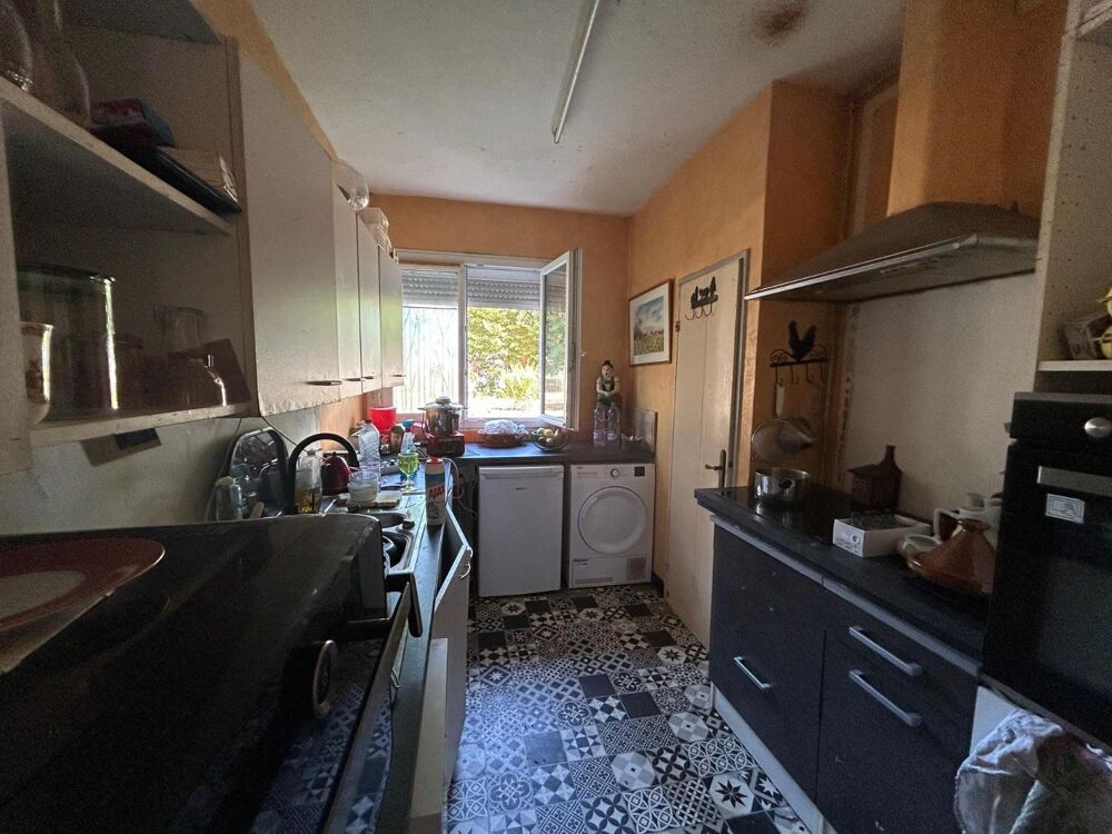 VENTE d'un appartement 4 pièces avec 3 chambres, cave in....