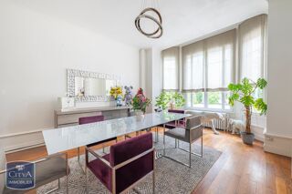  Maison  vendre 9 pices 230 m