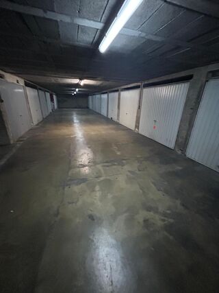  Parking / Garage � vendre 12 m�