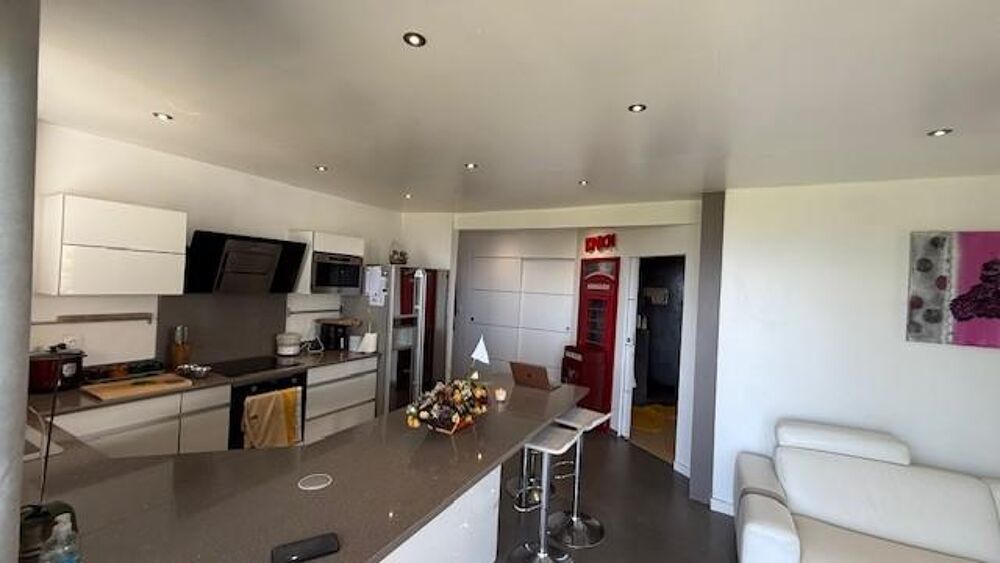 APPARTEMENT MEUBLE T2 AVEC JARDIN VUE MER BELLEPIERRE - ....