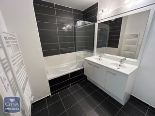  Appartement  vendre 4 pices 81 m