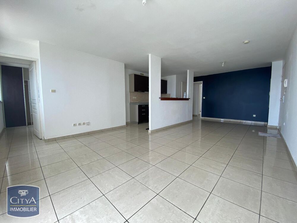 À saisir : Appartement T5 (90 m²) au dernier étage à Sai....