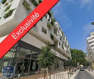  Parking / Garage  vendre 