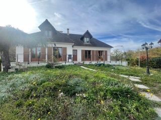  Villa  vendre 9 pices 260 m