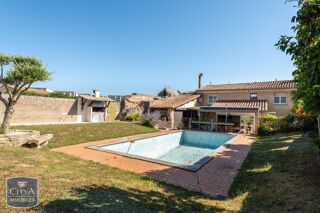  Maison à vendre 8 pièces 236 m²