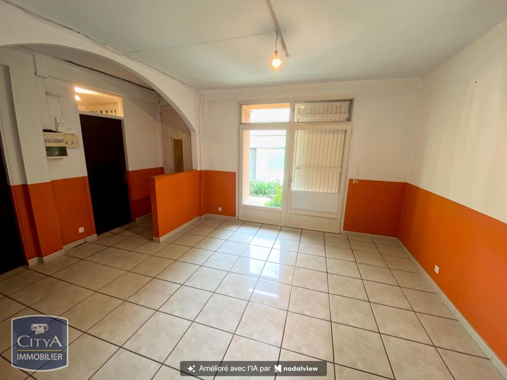 **À vendre : Maison T6 spacieuse de 173 m² à Saint-Paul ....