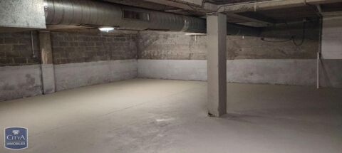 LILLE CENTRE RUE DES FOSSES, CAVE DE STOCKAGE DE 110M... 63800 59000 Lille