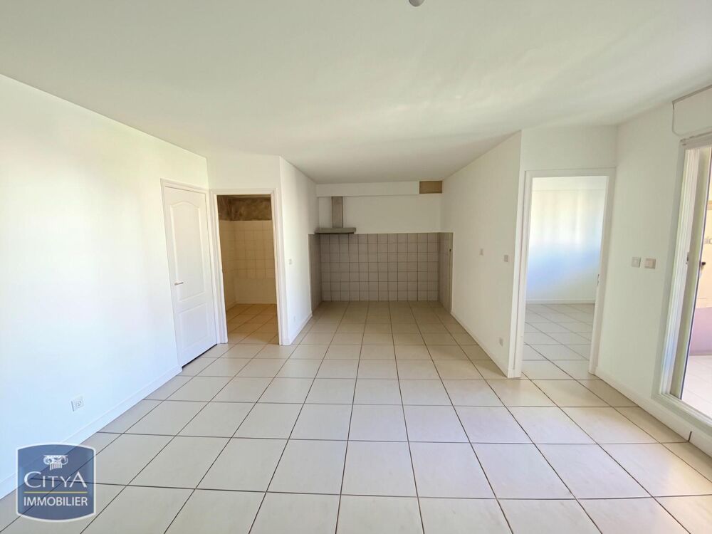 Vente d'un appartement T2 de 42 m² à Piton Saint-Leu - E....