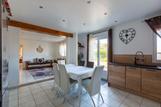  Maison  vendre 8 pices 196 m