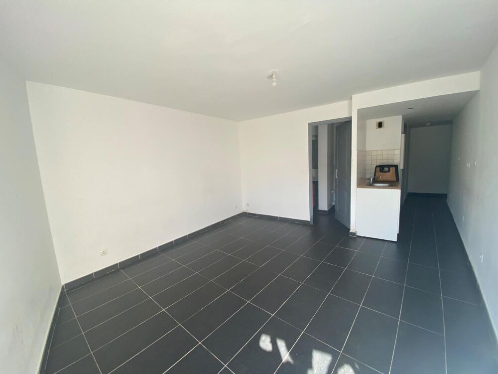 VENTE d'un appartement T2 (35 m²) au Tampon, idéalement ....