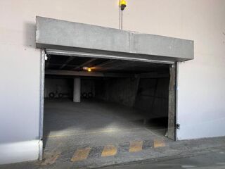  Parking / Garage  vendre 