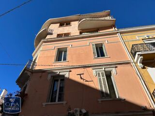  Immeuble � vendre 630 m�