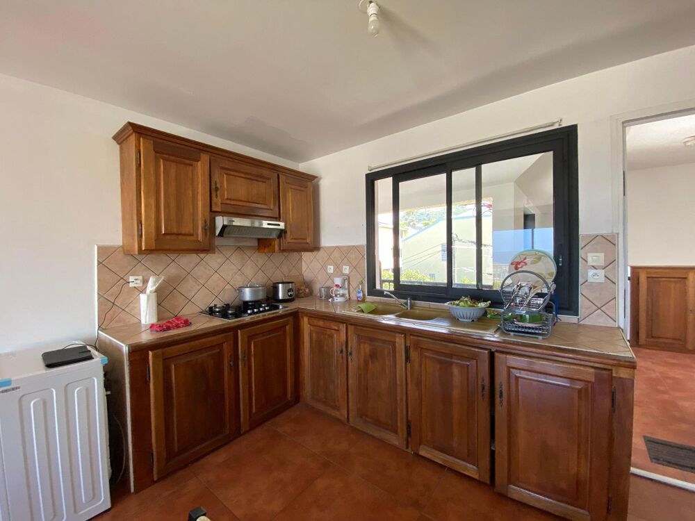 À vendre à Manapany les bains : Appartement T3 lumineux ....