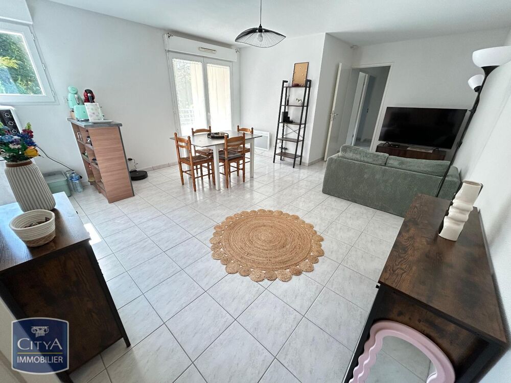 vente Appartement - 15 + pièce(s) - 65 m² Saint-Michel (16470)