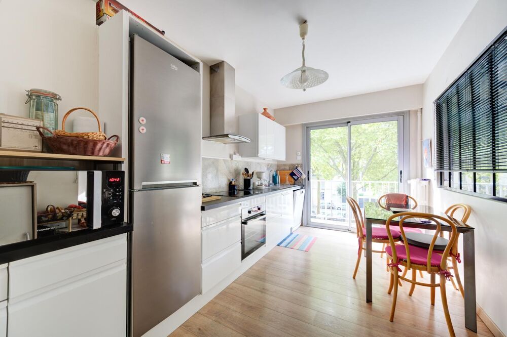 À vendre : grand appartement T3 à Halles, avec emplaceme....