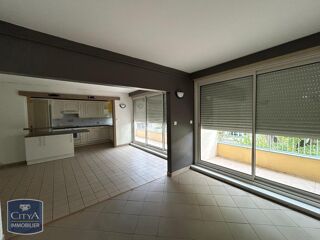  Appartement  vendre 5 pices 82 m