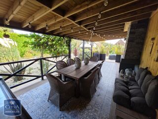  Villa  vendre 6 pices 226 m