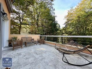  Maison  vendre 13 pices 360 m