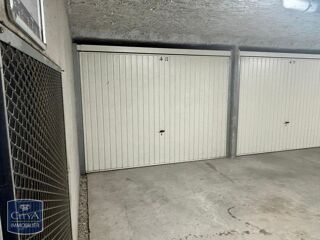  Parking / Garage � vendre 