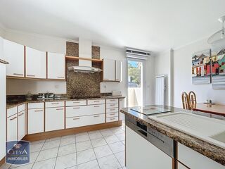  Appartement � vendre 5 pi�ces 213 m�